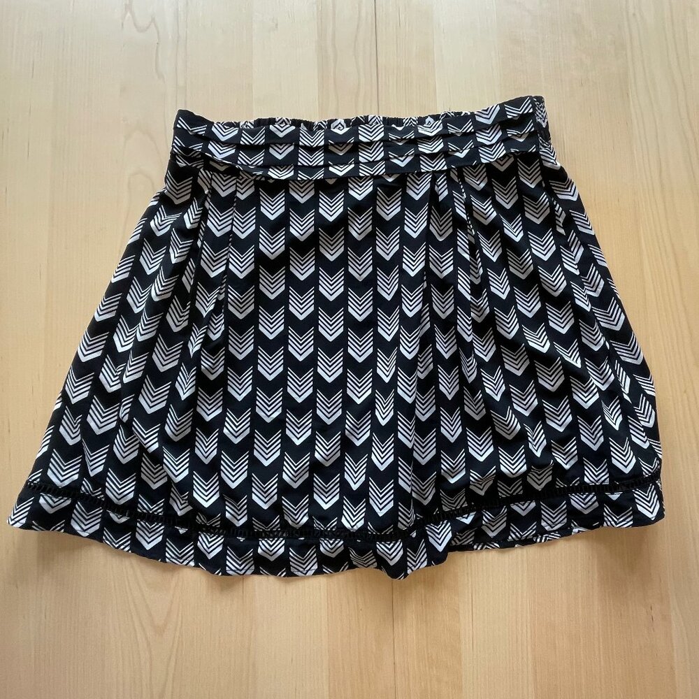 Black and White Chevron Women's Skirt